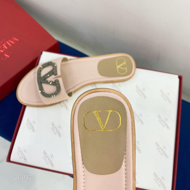 Dép đế bệt Valentino V-buckle mới siêu cấp