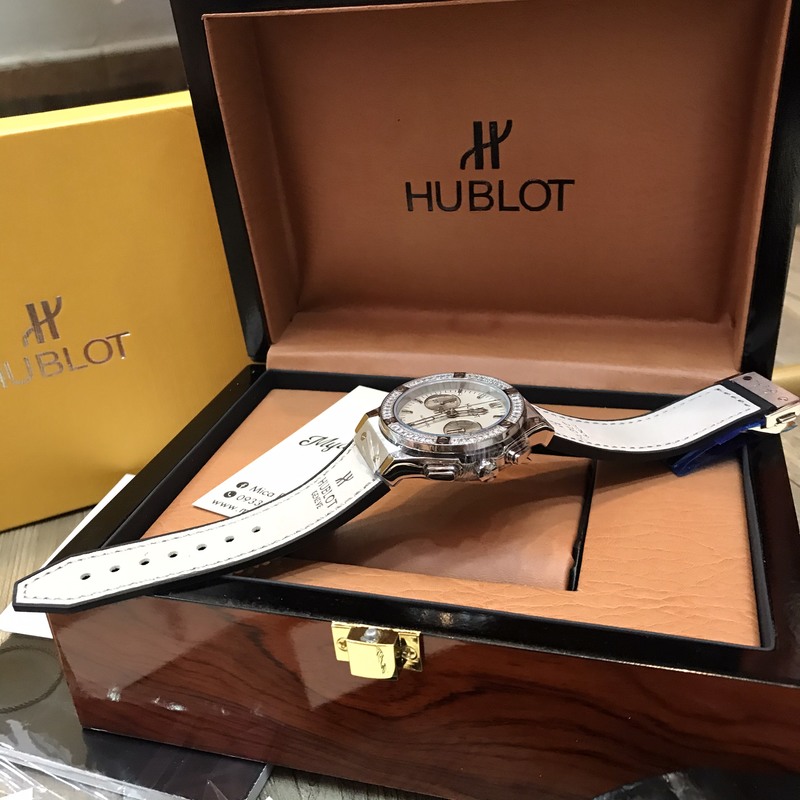 Đồng hồ Hublot nữ siêu cấp trả khách