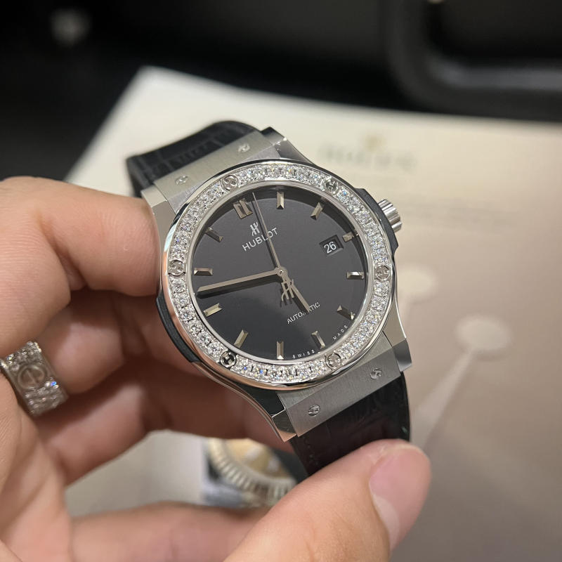 Đồng hồ nam HUBLOT CLASSIC FUSION JJF 2022 độ kim cương Moissanite 