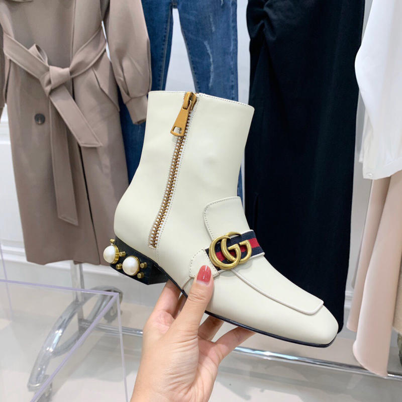 Giày boot Gucci cổ ngắn ngọc trai cổ điển