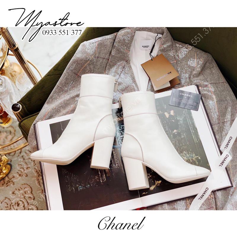 Giày boot nữ Chanel siêu cấp màu trắng