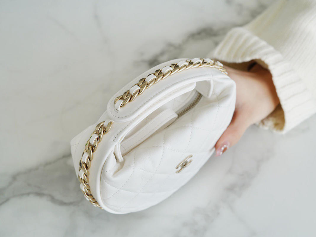 Túi Clutch Chanel 23C Hula Hoop Trắng Da Thật siêu cấp 1:1