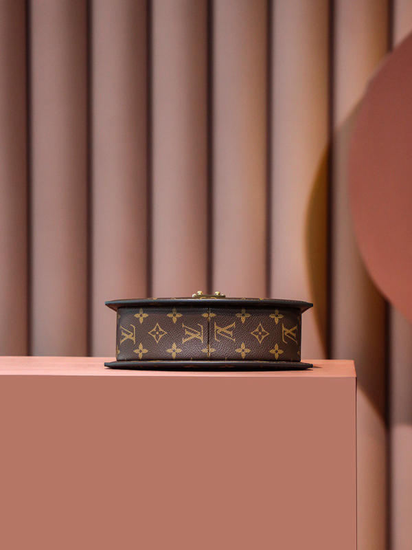 Túi Louis Vuitton TILSITT sê-ri M46548 phiên bản không cần kiểm định siêu cấp 1:1