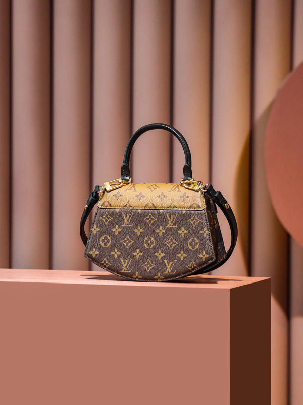 Túi Louis Vuitton TILSITT sê-ri M46548 phiên bản không cần kiểm định siêu cấp 1:1