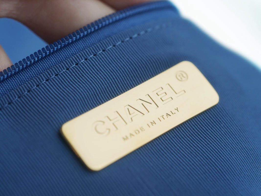 Túi xách nữ CHANEL 22P denim xanh nhạt sêu cấp 1:1 