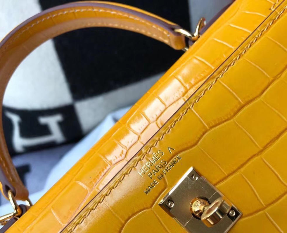 Túi xách nữ Hermes 𝑲𝒆𝒍𝒍𝒚 𝑪𝒐𝒑𝒚 𝑪𝒓𝒐𝒄𝒐𝒅𝒊𝒍𝒆 25cm may tay 50%