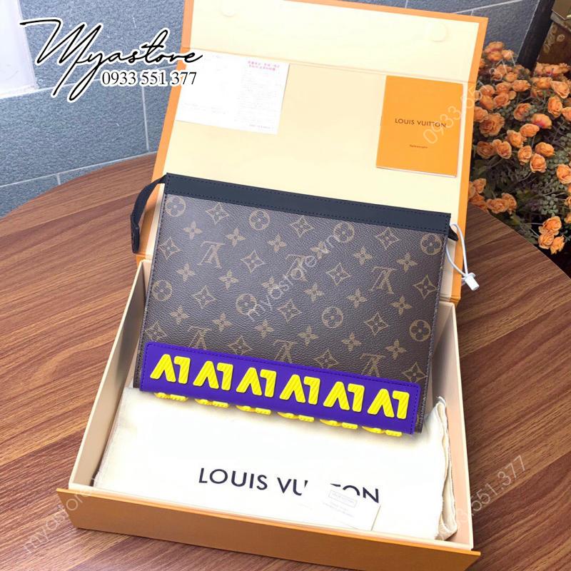 Clutch Louis Vuitton Monogram Eclipse Pochette Voyage nam siêu cấp