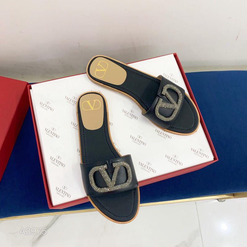 Dép đế bệt Valentino V-buckle mới siêu cấp