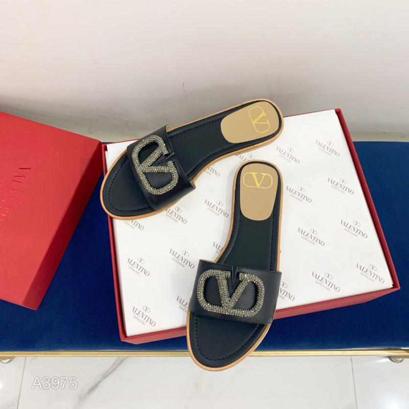 Dép đế bệt Valentino V-buckle mới siêu cấp