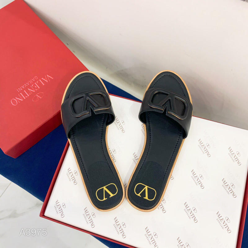  Dép đế bệt Valentino V-buckle mới siêu cấp 