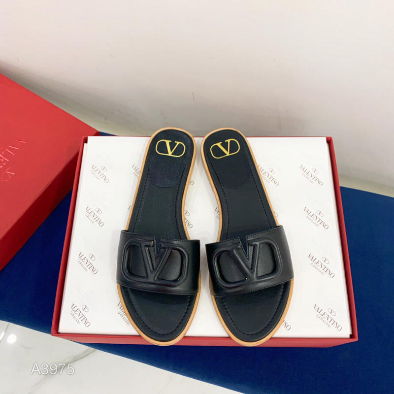  Dép đế bệt Valentino V-buckle mới siêu cấp 