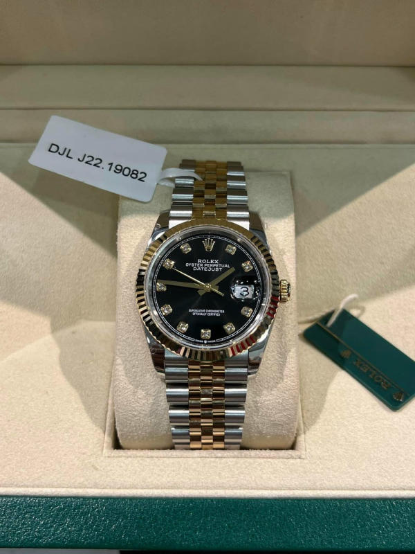 Đồng hồ Rolex date just black dial siêu cấp 1:1