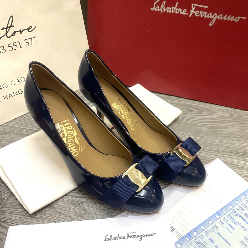 Giày cao gót Salvastore Ferragamo màu xanh đen siêu cấp về trả khách 