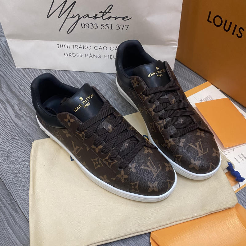 Giày LOUIS VUITTON LUXEMBOURG MONOGRAM CANVAS về trả khách