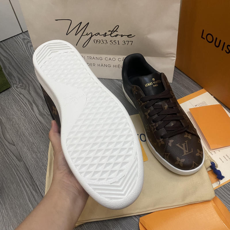 Giày LOUIS VUITTON LUXEMBOURG MONOGRAM CANVAS về trả khách