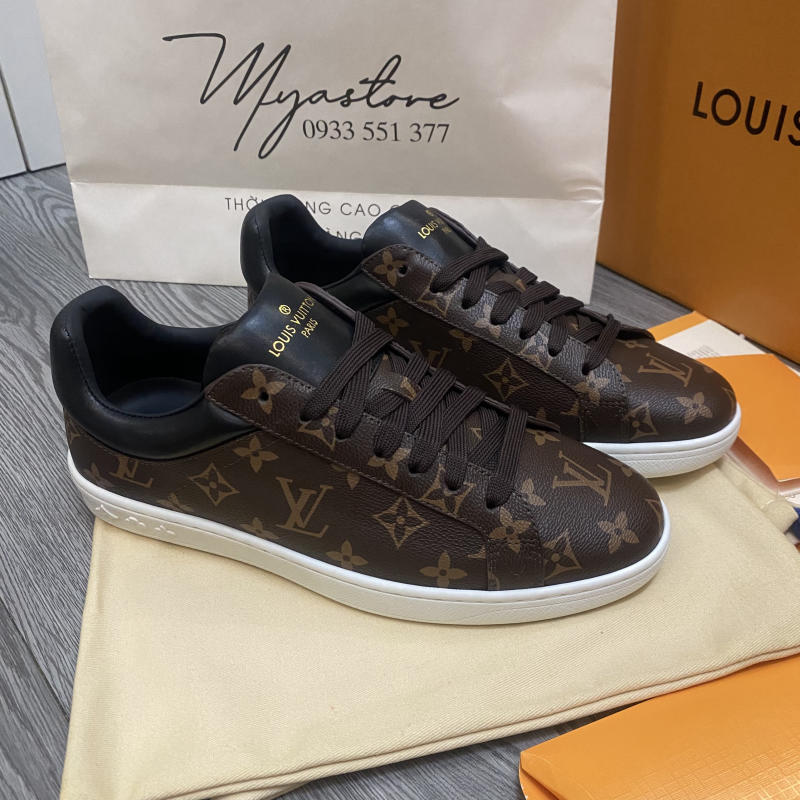 Giày LOUIS VUITTON LUXEMBOURG MONOGRAM CANVAS về trả khách