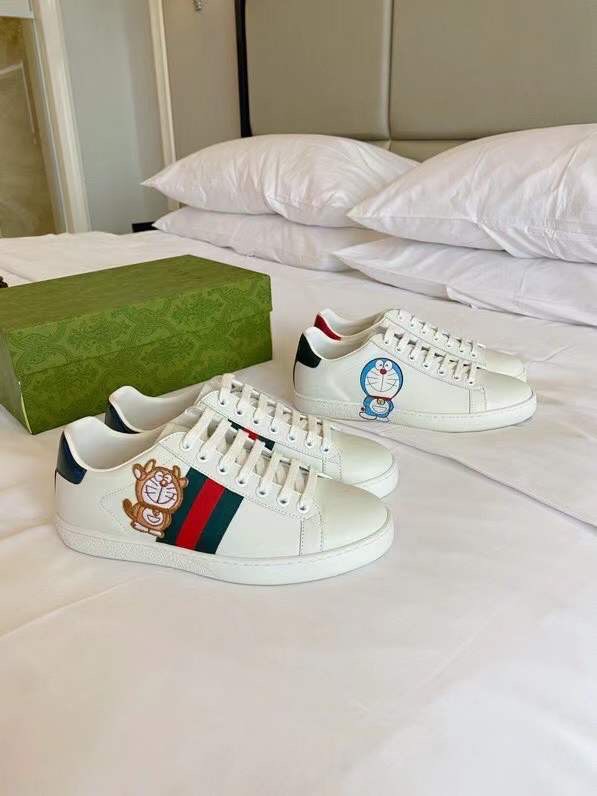 Giày sneaker Gucci nam Ace của Doraemon x Gucci (Doraemon x Gucci men's Ace sneaker)