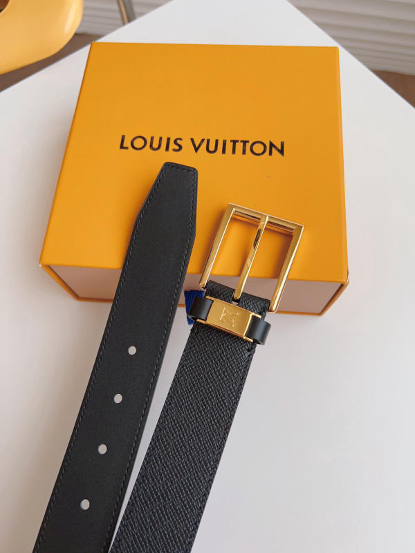 Thắt lưng Louis Vuitton trơn màu đen siêu cấp 1:1