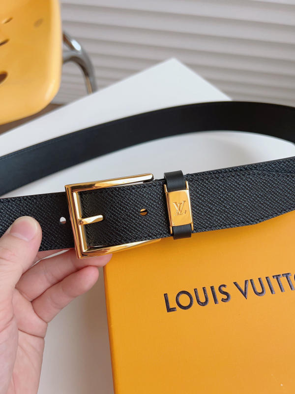 Thắt lưng Louis Vuitton trơn màu đen siêu cấp 1:1