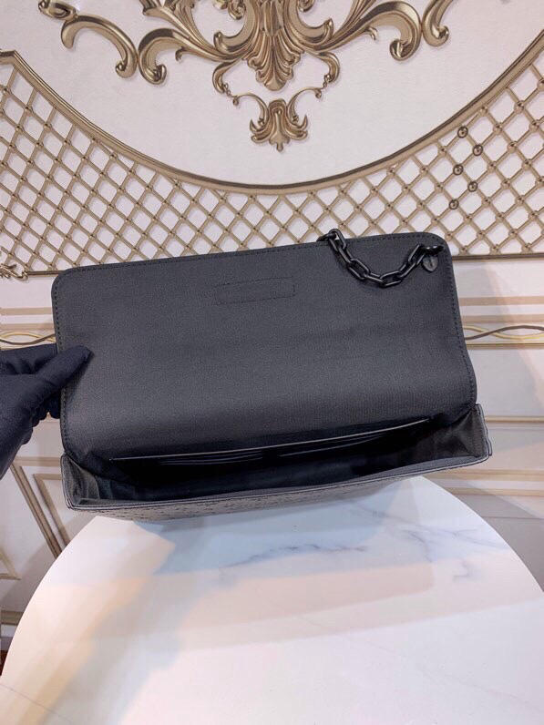 Túi ví Clutch Louis Vuitton Pochette Steamer nam siêu cấp