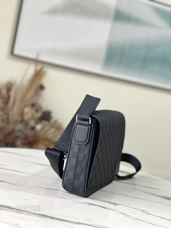 Túi xách District Small Messenger Bag siêu cấp 1:1