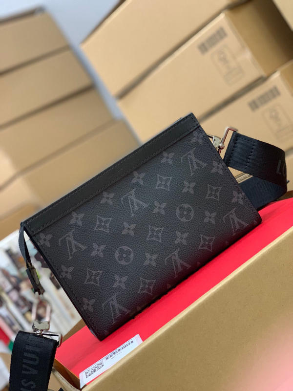 Túi xách nam Louis Vuitton Premium M siêu cấp 1:1