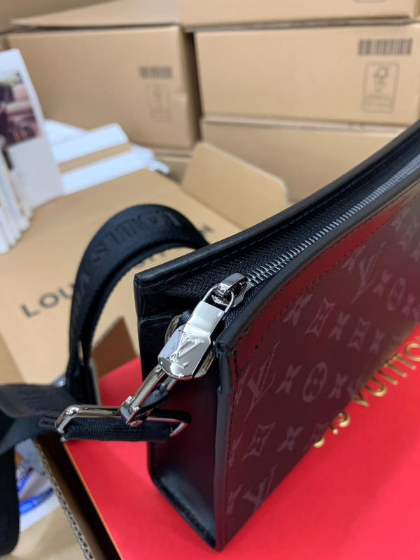 Túi xách nam Louis Vuitton Premium M siêu cấp 1:1