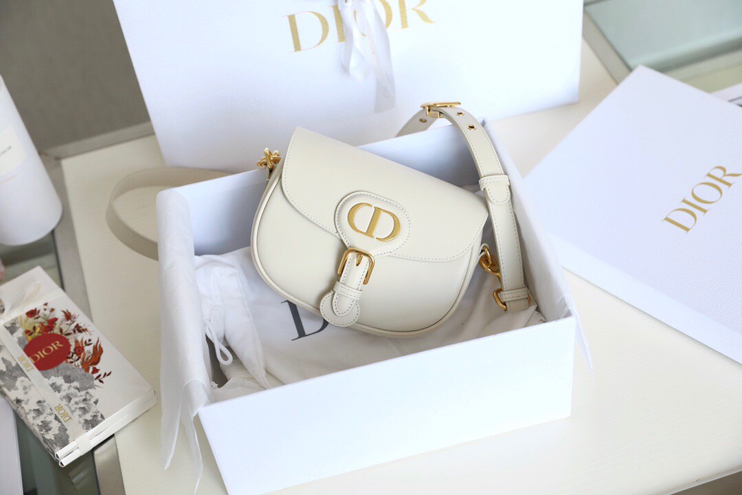 Bobby leather crossbody bag Dior White in Leather  24125096